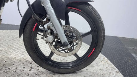 Yamaha YBR 125 2011 28K RUNNING PROJECT BIKE SPARES OR REPAIR 125CC 29