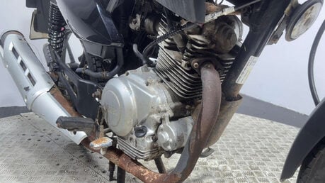 Yamaha YBR 125 2011 28K RUNNING PROJECT BIKE SPARES OR REPAIR 125CC 6