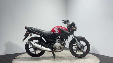 Yamaha YBR 125 2011 28K RUNNING PROJECT BIKE SPARES OR REPAIR 125CC 1