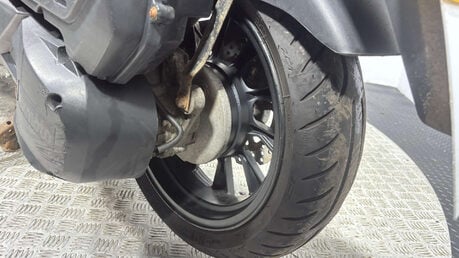 Lexmoto Apollo 2022 9K RUNNING MAXI SCOOTER PROJECT BIKE SPARES OR REPAIR 125CC 18