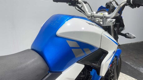 Lexmoto Venom 2016 3K CARBED PROJECT BIKE SPARES OR REPAIR 125CC LEARNER BIKE 28