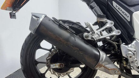 Lexmoto Venom 2016 3K CARBED PROJECT BIKE SPARES OR REPAIR 125CC LEARNER BIKE 9