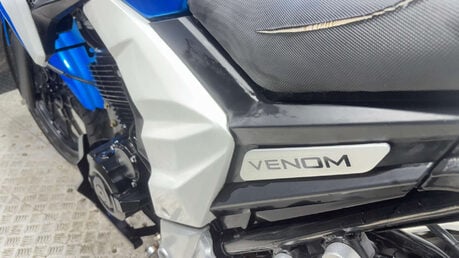 Lexmoto Venom 2016 3K CARBED PROJECT BIKE SPARES OR REPAIR 125CC LEARNER BIKE 24