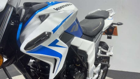 Lexmoto Venom 2016 3K CARBED PROJECT BIKE SPARES OR REPAIR 125CC LEARNER BIKE 20