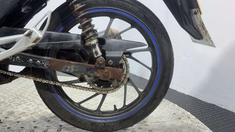 Honda CB CBF 125 GLR125 2015 26K RUNNING PROJECT BIKE SPARES OR REPAIR 125CC 19