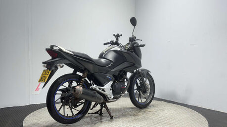 Honda CB CBF 125 GLR125 2015 26K RUNNING PROJECT BIKE SPARES OR REPAIR 125CC 3