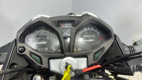 Honda CB CBF 125 GLR125 2015 26K RUNNING PROJECT BIKE SPARES OR REPAIR 125CC 11