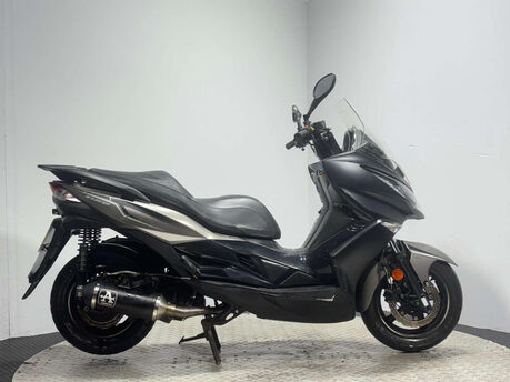 Kawasaki J125 2020 LARGE MAXI SCOOTER 125CC SPARES OR REPAIR PROJECT BIKE