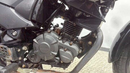 Yamaha YS125 2019 ONLY 7K SPARES OR REPAIR PROJECT LEARNER BIKE 125CC 17