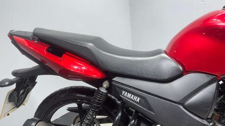 Yamaha YS125 2019 ONLY 7K SPARES OR REPAIR PROJECT LEARNER BIKE 125CC 11