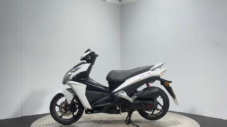 Honda Vision NSC 50 R 2014 17K PROJECT SCOOTER 50CC LEARNER SPARES OR REPAIR 4