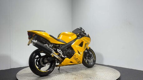 Triumph Daytona 2003 44K RUNNING 600CC SPORTS BIKE PROJECT SPARES OR REPAIR 3