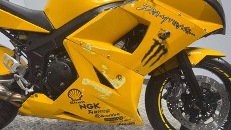 Triumph Daytona 2003 44K RUNNING 600CC SPORTS BIKE PROJECT SPARES OR REPAIR 19