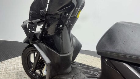 Yamaha Rayzr 125 2024 SPARES OR REPAIR PROJECT BIKE SCOOTER 125CC LEARNER 21