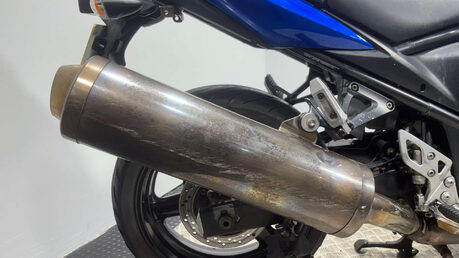 Suzuki Bandit GSF 2010 27K GOOD RUNNING DAMAGED PROJECT BIKE 650CC A2 13