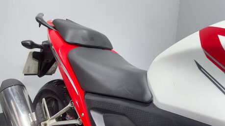 Honda CB 2015 GOOD RUNNING PROJECT BIKE A2 READY COMMUTER NAKED 31