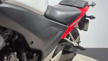 Honda CB 2015 GOOD RUNNING PROJECT BIKE A2 READY COMMUTER NAKED 21