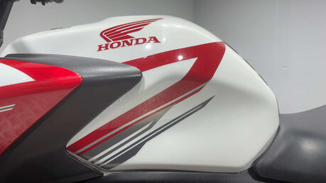 Honda CB 2015 GOOD RUNNING PROJECT BIKE A2 READY COMMUTER NAKED 32