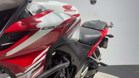 Honda CB 2015 GOOD RUNNING PROJECT BIKE A2 READY COMMUTER NAKED 15