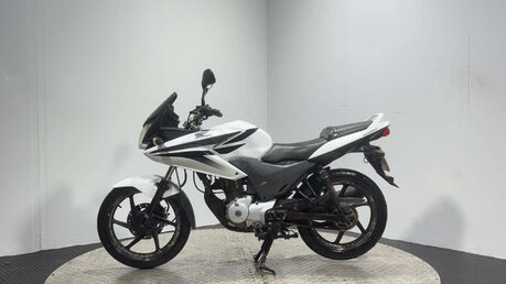 Honda CBF125 CBF 125 2011 37K SPARES OR REPAIR PROJECT BIKE 125CC LEARNER 4