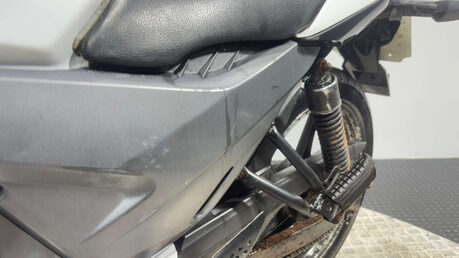 Honda CBF125 CBF 125 2011 37K SPARES OR REPAIR PROJECT BIKE 125CC LEARNER 10