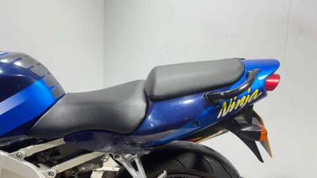 Kawasaki Ninja 2001 J MODEL 25K GOOD RUNNING SPORTS BIKE PROJECT BIKE 600CC 17