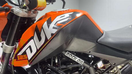 KTM Duke 2011 32K GOOD RUNNING SUPERMOTO PROJECT BIKE 125CC 15BHP 24