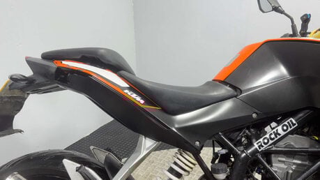 KTM Duke 2011 32K GOOD RUNNING SUPERMOTO PROJECT BIKE 125CC 15BHP 19