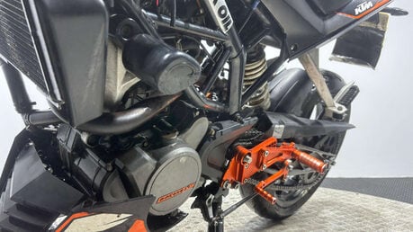 KTM Duke 2011 32K GOOD RUNNING SUPERMOTO PROJECT BIKE 125CC 15BHP 22