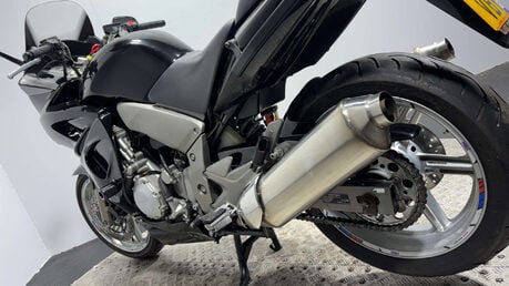 Honda CB 2007 60K MOT GOOD LOOKING 1000CC COMMUTER TOURER BIKE 17