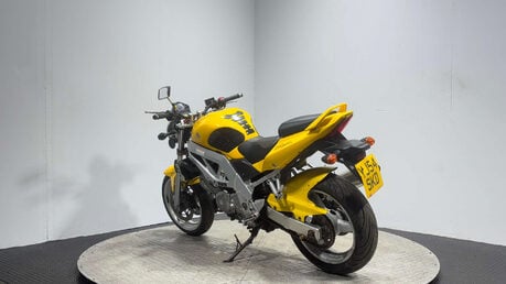 Suzuki SV650 N 2004 17K RUNNING PROJECT BIKE SPARES OR REPAIR 650CC NAKED A2 5