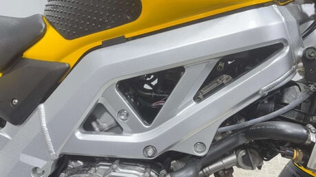 Suzuki SV650 N 2004 17K RUNNING PROJECT BIKE SPARES OR REPAIR 650CC NAKED A2 12