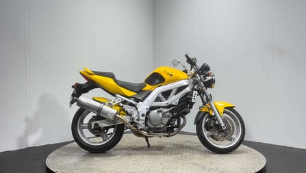 Suzuki SV650 N 2004 17K RUNNING PROJECT BIKE SPARES OR REPAIR 650CC NAKED A2