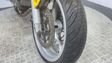 Suzuki SV650 N 2004 17K RUNNING PROJECT BIKE SPARES OR REPAIR 650CC NAKED A2 20