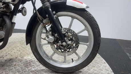 Yamaha YBR125 Custom 2013 10K PROJECT BIKE 125CC CUSTOM CRUISER SPARES OR REPAIR 24