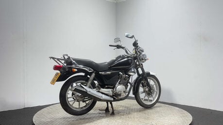 Yamaha YBR125 Custom 2013 10K PROJECT BIKE 125CC CUSTOM CRUISER SPARES OR REPAIR 3