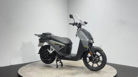 Vmoto CPX 2023 ELECTRIC 125CC SCOOTER SPARES OR REPAIR PROJECT ESCOOTER 2