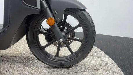 Vmoto CPX 2023 ELECTRIC 125CC SCOOTER SPARES OR REPAIR PROJECT ESCOOTER 8