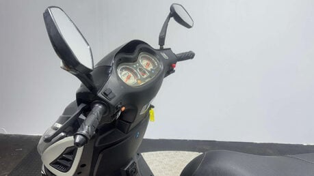 Lexmoto Titan 125 2021 16K PROJECT SCOOTER SPARES OR REPAIR 125CC LARGE SCOOTER BIKE 26