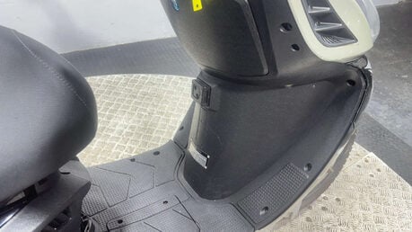 Lexmoto Titan 125 2021 16K PROJECT SCOOTER SPARES OR REPAIR 125CC LARGE SCOOTER BIKE 19