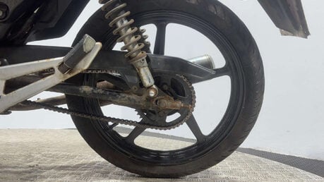 Yamaha YBR 125 2012 14K RUNNING PROJECT BIKE SPARES OR REPAIR 125CC 26