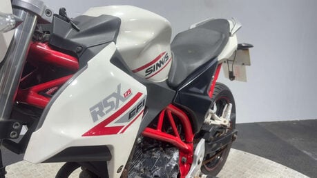 Sinnis RSX 2020 25K GOOD RUNNING NAKED PROJECT BIKE LEARNER 125CC 28