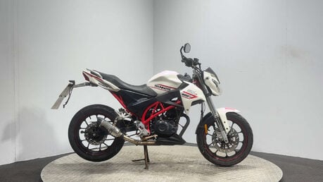 Sinnis RSX 2020 25K GOOD RUNNING NAKED PROJECT BIKE LEARNER 125CC 1