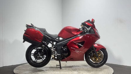 Triumph Sprint 2005 GOOD RUNNING PROJECT BIKE BIG CC TOURER COMMUTER 1050CC