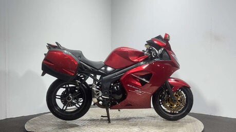 Triumph Sprint 2005 GOOD RUNNING PROJECT BIKE BIG CC TOURER COMMUTER 1050CC 1