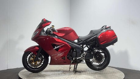 Triumph Sprint 2005 GOOD RUNNING PROJECT BIKE BIG CC TOURER COMMUTER 1050CC 4