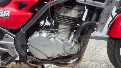 Kawasaki Er ER5 2005 38K COMPLETE BIKE PROJECT SPARES OR REPAIR 500CC NAKED 32