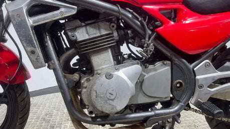 Kawasaki Er ER5 2005 38K COMPLETE BIKE PROJECT SPARES OR REPAIR 500CC NAKED 17