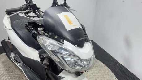 Honda PCX 2015 WW SPARES OR REPAIR PROJECT LEARNER SCOOTER 125CC BIKE 18