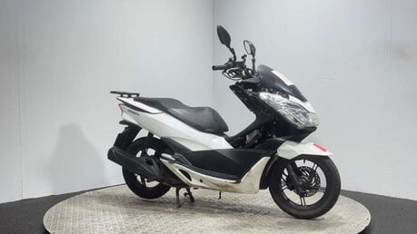 Honda PCX 2015 WW SPARES OR REPAIR PROJECT LEARNER SCOOTER 125CC BIKE 3